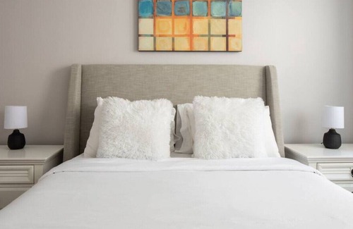 Theatre District Apartamento | Warr16-1/1 · Charming Theater District 1Br | Walk Anywhere!