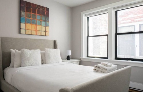 Theatre District Apartamento | Warr16-1/1 · Charming Theater District 1Br | Walk Anywhere!