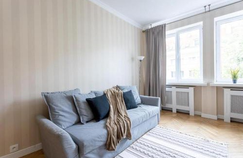 Srodmiescie Apartamento | Warsaw Apartments - 3-Room Old Town Apartment for 7, Nowy Świat