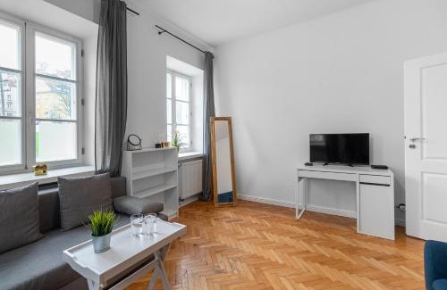 Old Town Apartamento | Warsaw Apartments - Elegant & Spacious in Old Town - Mostowa