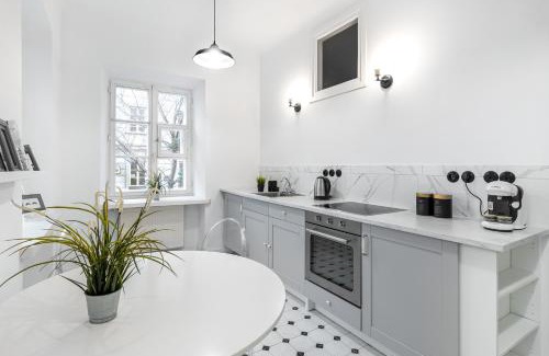 Old Town Apartamento | Warsaw Apartments - Elegant & Spacious in Old Town - Mostowa