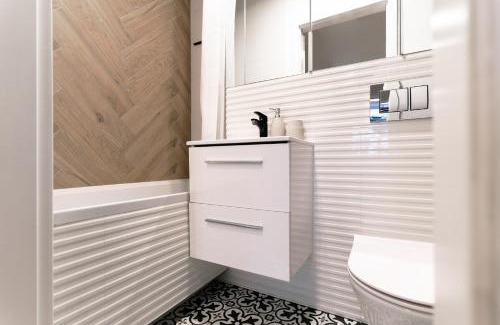 Praga Poludnie Apartamento | Warsaw Concierge Kinowa Gardens