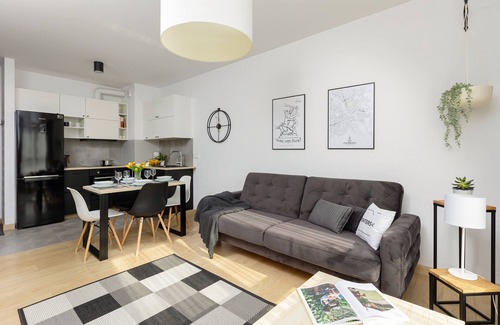 Targowek Apartamento | Warsaw Glebocka Apartment by Renters
