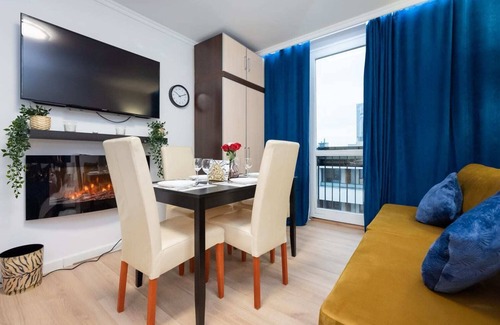 Mirow Apartamento | Warszawa Centrum uroczy UnitApartament z kominkiem