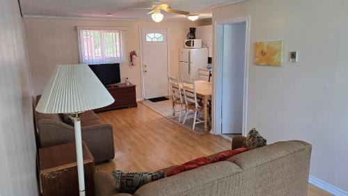 Wasaga Beach Hotel | Wasaga Beach Inn And Cottages