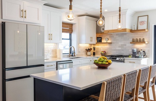 Michigan City Apartamento | Washington House Suite 2- King Bed, HotTub, Fire Pit