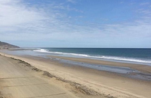 San Mateo Condominio | Mira y escuchar las olas DE MAR HERMOSO APARTAMENTO FRENTE AL MAR