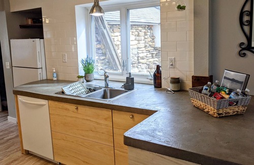 Bagley Casa | Watch the river flow past as the eagles soar overhead.
