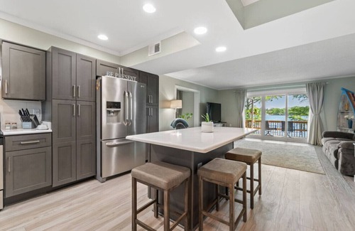Elizabeth City Condominio | Water Front Condo with Boat Slip: The Dock House