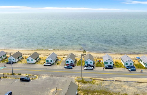 North Truro Cabaña | Water Front Days Cottage #15 (2255)