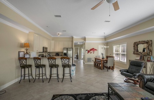 Orange Beach Villa | Frente al agua en casa con muelle y pesca