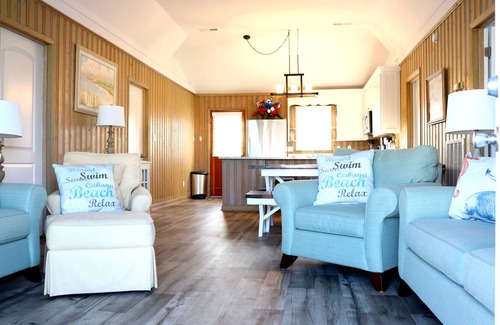 North Myrtle Beach Casa | FRENTE AL AGUA, PISCINA PRIVADA, MASCOTAS, WIFI, PARAÍSO EXTERIOR!