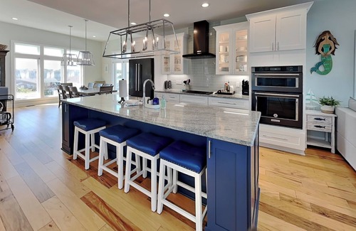 Carolina Beach Casa | Water's Edge | Ocean View + Private Pool!