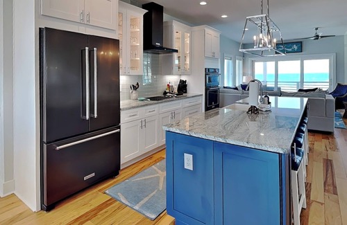 Carolina Beach Casa | Water's Edge | Ocean View + Private Pool!