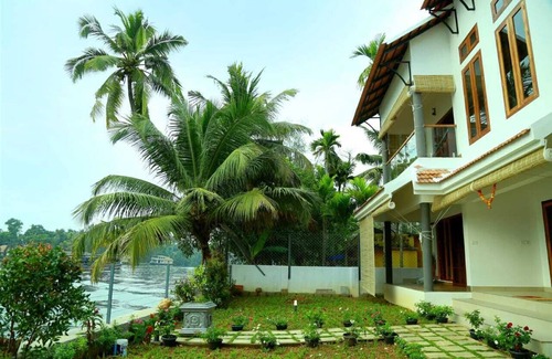 Nedumudy Casa | Water's Edge Villas Hotel de lujo Backwater Boutique Hotel