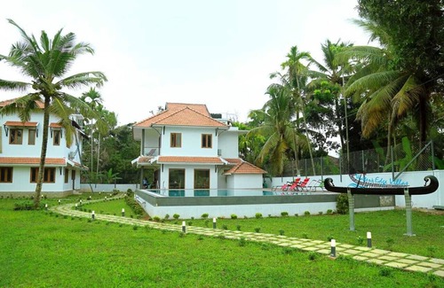 Nedumudy Casa | Water's Edge Villas Hotel de lujo Backwater Boutique Hotel