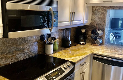 Trailer Estates Condominio | Water view 2 bedroom Condo in Shorewalk 15 min to Anna Marie Island 5 min to IMG