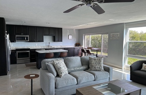 Longboat Key Condominio | Water View, Hidden Gem 2BR/2BA Condo - Longboat Key FL. NEW LISTING