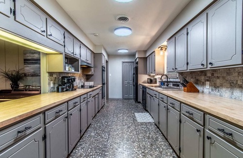 Bay Area Casa | Water View, Ocean Drive Retreat Awaits
