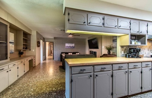 Bay Area Casa | Water View, Ocean Drive Retreat Awaits