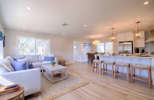 West Dennis Casa | Water Views, Access to Grand Cove!