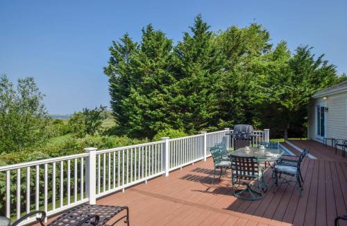 Barnstable Casa | Water Views & Private Tennis Court