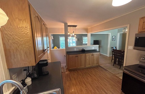 Des Moines Casa | Waterbury Treasure!