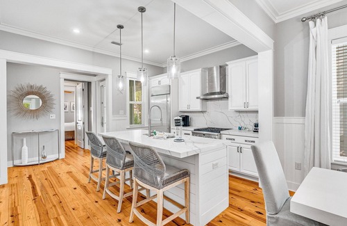 Forest District Casa | WATERCOLOR ACROSS FROM POOL! 4/4 SLEEPS 10! 6 SEATER GOLF CART!