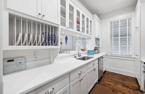 Cottage District Casa | WaterColor! Steps to Seaside, WC Tennis! LSV & 2 Bikes Included! Secluded but