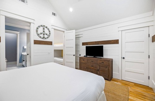 Forest District Casa | WaterColor with Golf Cart, BIG Private Pool, 5 Bikes! Great Outdoor Space!