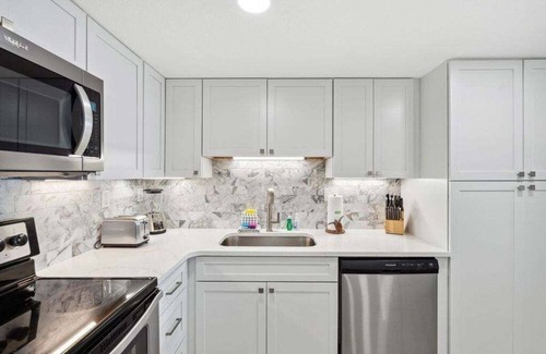 Biltmore Beach Condominio | Watercrest 902 - Ocean Pearl Retreat - Free Beach Chairs!