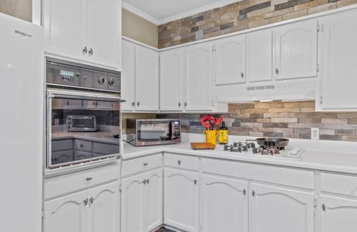 Sparta Casa | Waterfall Chaser’s Retreat! Near Hiking, Kayaking & Historic Downtown Sparta
