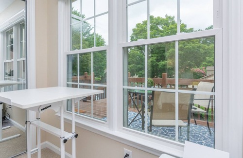 Winston - Salem Casa | Waterfall Healthy Suite near Medical and Golf Facilities