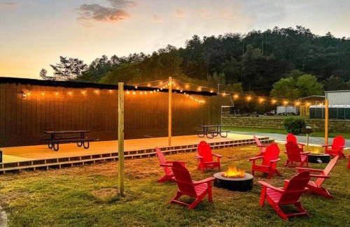 Townsend Hotel | Waterfall Seeker's Retreat