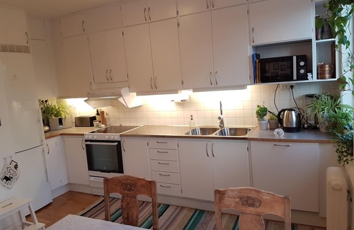 Kungsholmen Apartamento | Frente al mar con un hermoso balcón soleado de 1 dormitorio y cocina grande