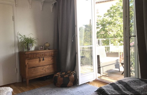 Kungsholmen Apartamento | Frente al mar con un hermoso balcón soleado de 1 dormitorio y cocina grande