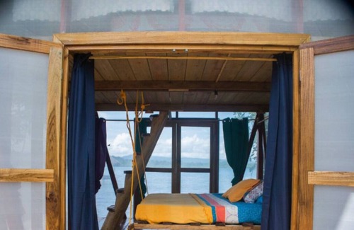 Tierra Oscura Cabina | Waterfront Dolphin Pod - Bocas' best snorkeling!