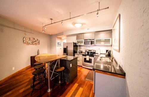 Salvo Condominio | Waterfront 2-Bedroom, 1.5-Bathroom Suite at REAL Watersports