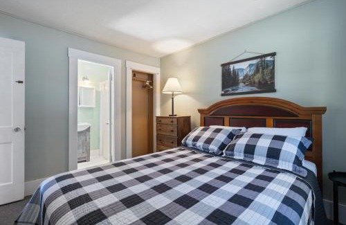 Holderness Casa | Waterfront 2 bedroom at squam (Suite 11)