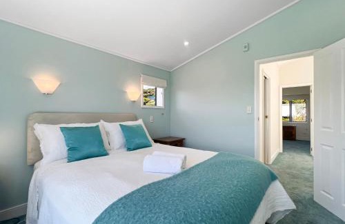 Akaroa Apartamento | Waterfront 2-Bedroom Harbour View Apartment