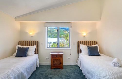 Akaroa Apartamento | Waterfront 2-Bedroom Harbour View Apartment