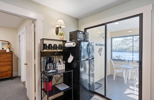 Holderness Casa | Waterfront 2 bedroom on Squam (Suite 12)