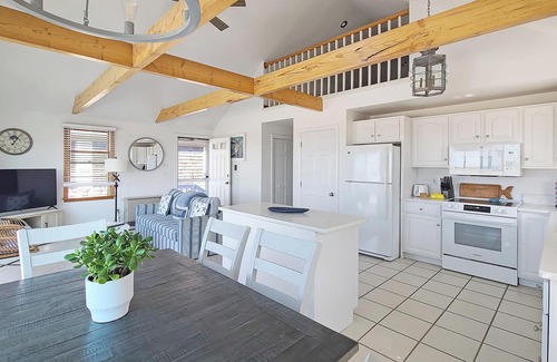 North Truro Cabaña | Waterfront 2BD Cottage: RIGHT ON THE BEACH, Water View, Direct Beach Access, A/C & Exclusive Use Deck