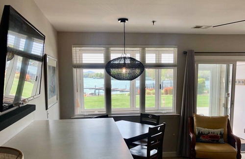 Huddleston Complejo | Waterfront 2BR Condo, Mariners Landing Resort on Smith Mountain Lake VA