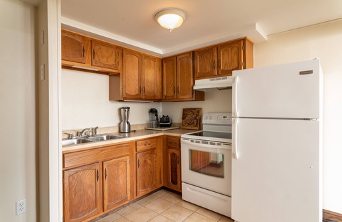 East Greenwich Casa | Waterfront 4bed, 3.5bath home in downtown East Greenwich walk to Main Street!