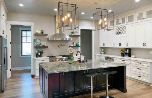 Six Mile Casa | Waterfront 5BD/5BA Dock & 9P-Hottub