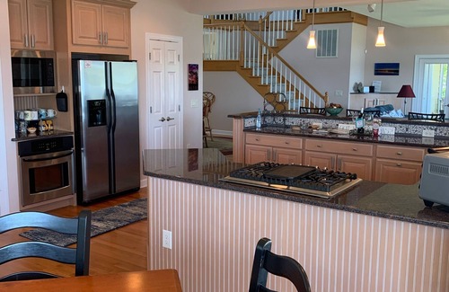 Snug Harbor Casa | Waterfront! Across from Links @ Albemarle. Great for golfers, families & more!