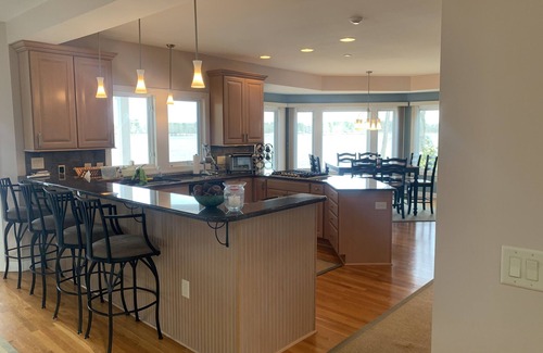 Snug Harbor Casa | Waterfront! Across from Links @ Albemarle. Great for golfers, families & more!