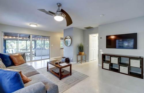Middle River Terrace Apartamento | Waterfront Apartment Private Patio Pool