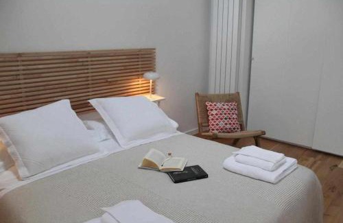 Venezia Nuova Apartamento | Waterfront balcony I Grani 4 Resort Style Suite